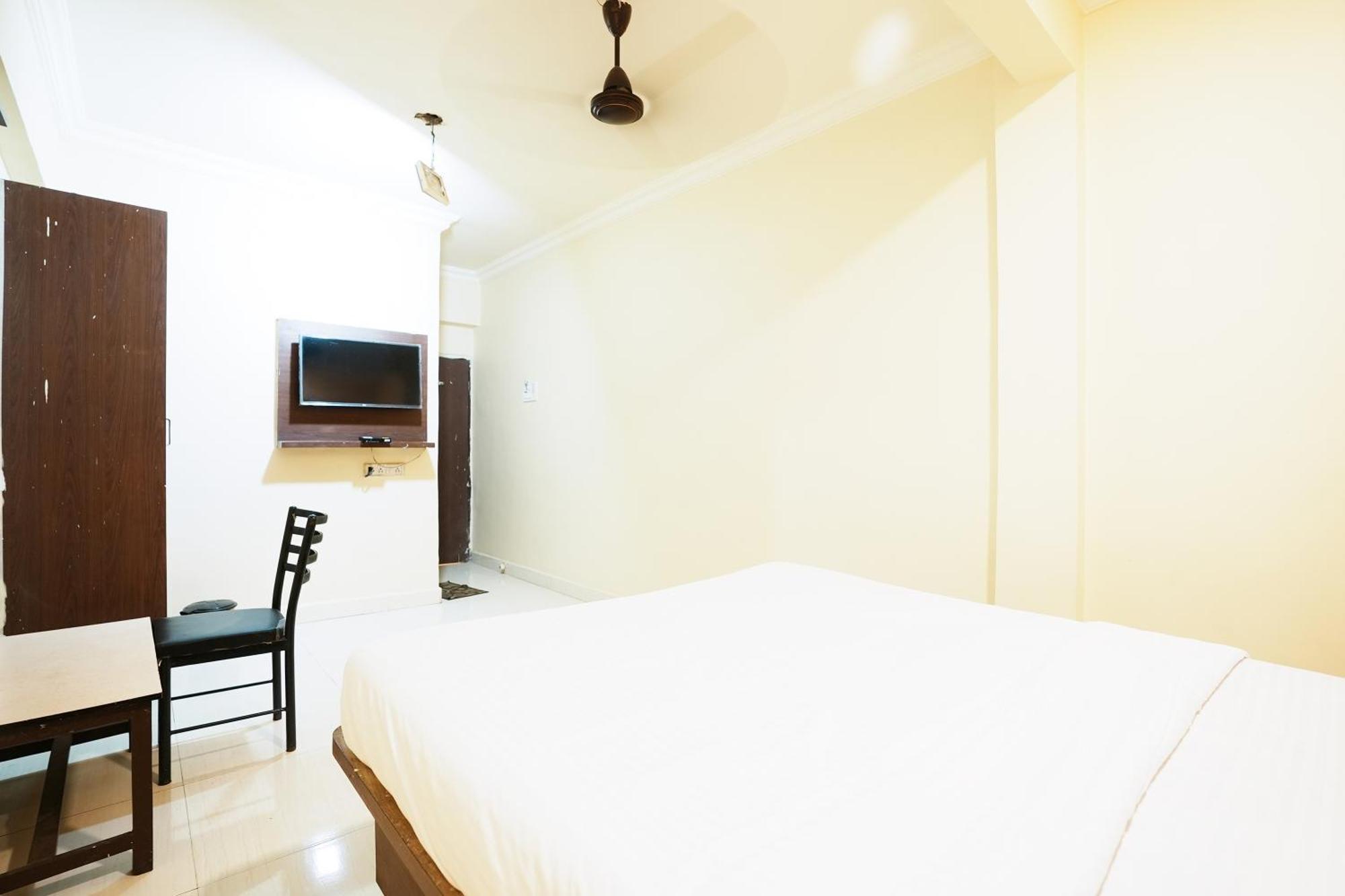 Hotel Della Comfort Near Ambreshwar Shiv Mandir, Ambernath Amarnāth Exteriér fotografie