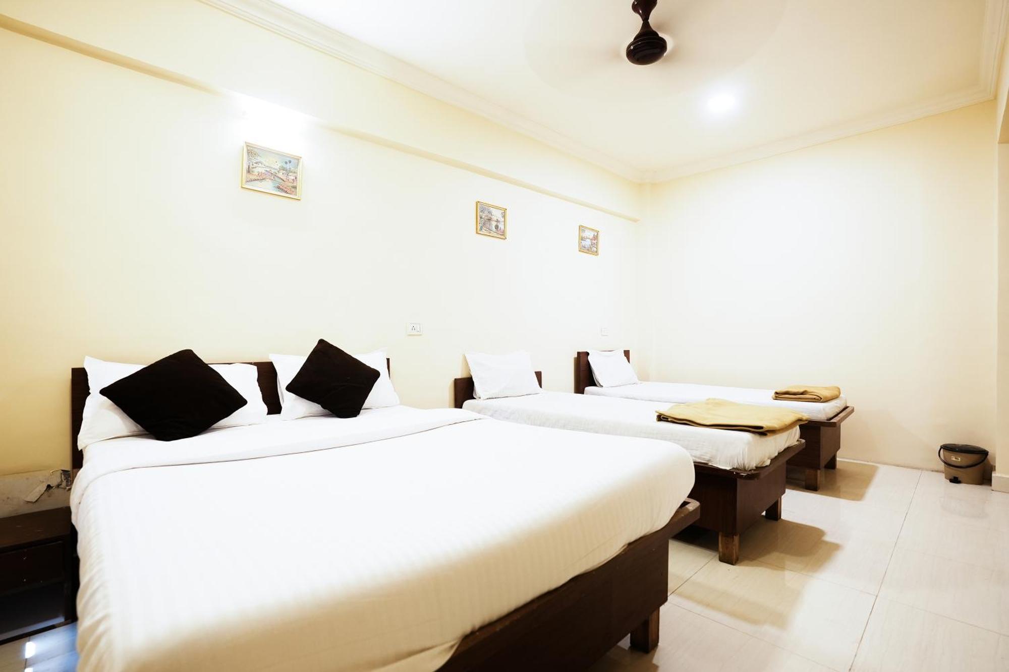 Hotel Della Comfort Near Ambreshwar Shiv Mandir, Ambernath Amarnāth Exteriér fotografie